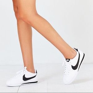 Nike Classic Vintage Retro Leather Cortez Sneaker